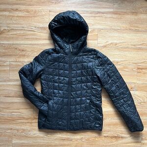 Uniqlo Quilted Black Quilted Jacket with hood